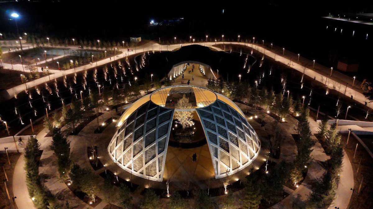 В Астане продолжается масштабное озеленение и благоустройство