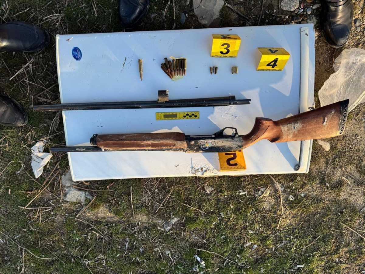 19 тайников с оружием и боеприпасами обнаружили в Казахстане