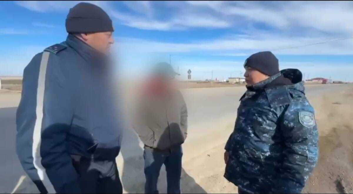 Лишённый прав водитель перевозил пассажиров в Актюбинской области