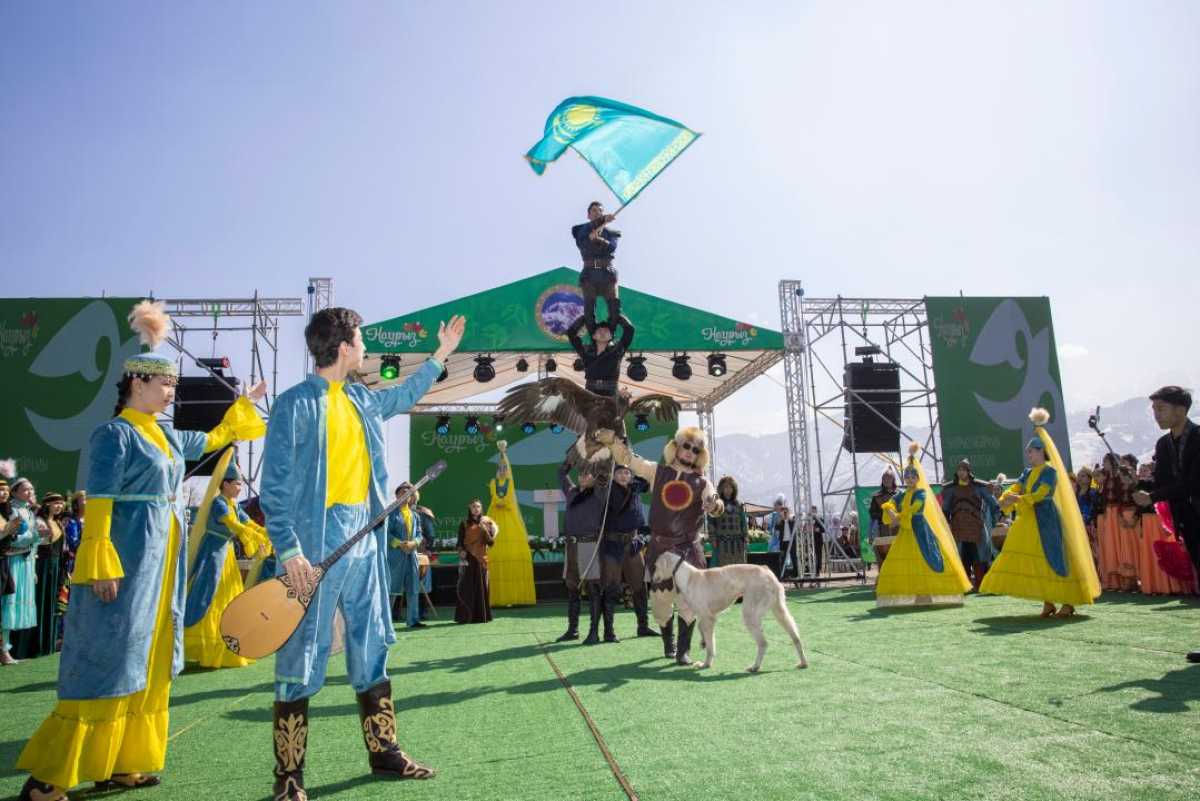 Аким Алматинской области принял участие в праздновании Наурыза в Талгаре