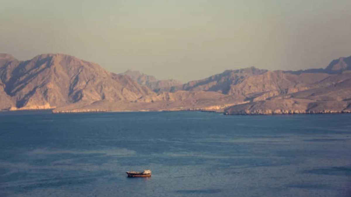 Иран уведомил ООН: “невраждебные суда“ могут безопасно пройти через Ормузский пролив