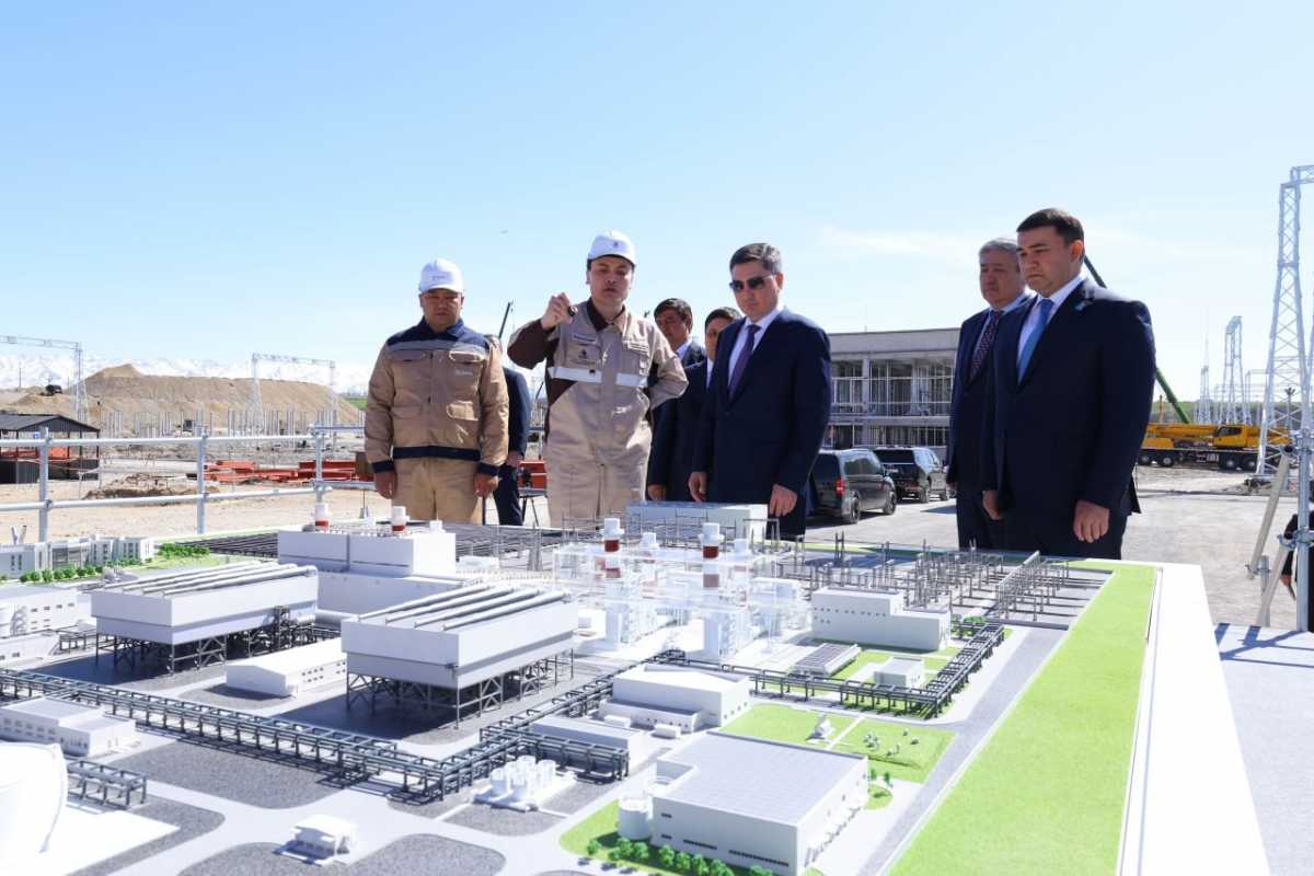 Бектенов проверил строительство электростанции в Туркестанской области