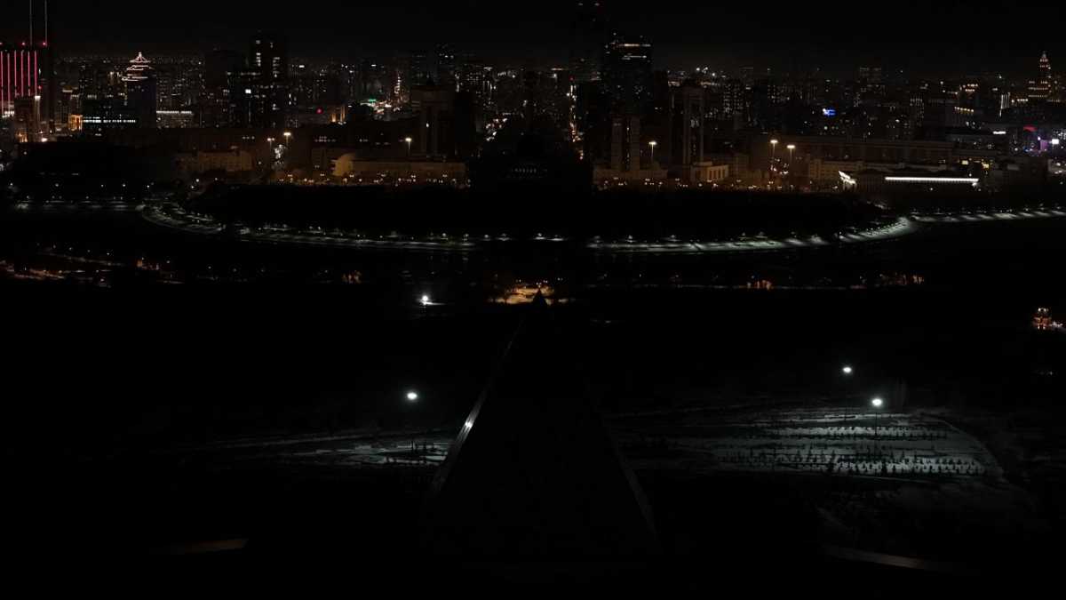 Более 50 объектов столицы поддержали акцию «Час Земли» и отключили подсветку