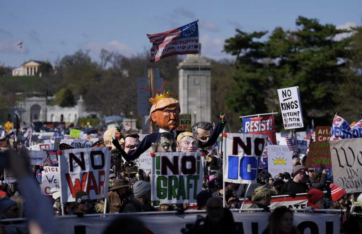 США накрыла новая волна протестов против Трампа