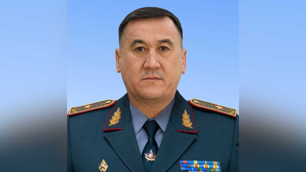 Токаев освободил от должности командующего войсками регионального командования «Запад»