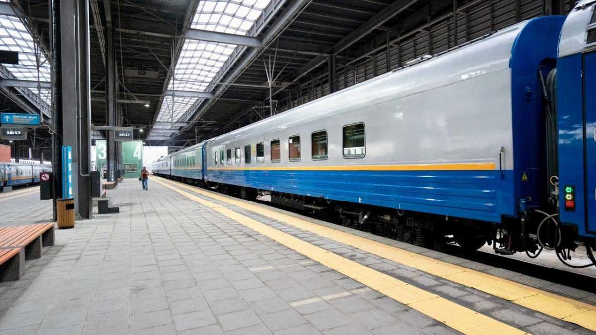 Wi-Fi и климат-контроль: на маршруте Астана–Омск запустили обновлённые пассажирские вагоны