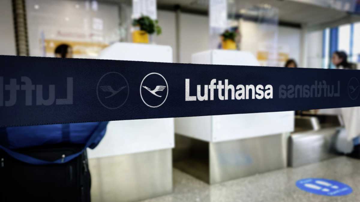 В Германии пилоты выходят на забастовку: не отменят рейсы только на Ближний Восток