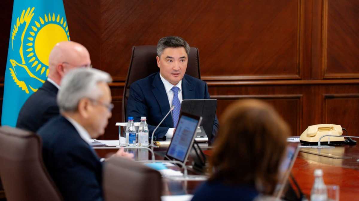 Борьба с инфляцией: Бектенов поручил заняться вопросами устранения «организованных групп» и непродуктивных посредников