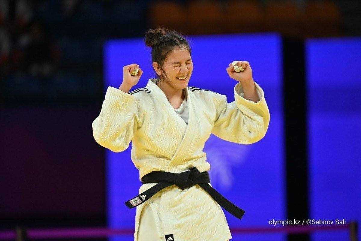 Эсмигуль Куюлова и Адилет Алмат вышли в полуфинал чемпионата Азии по дзюдо