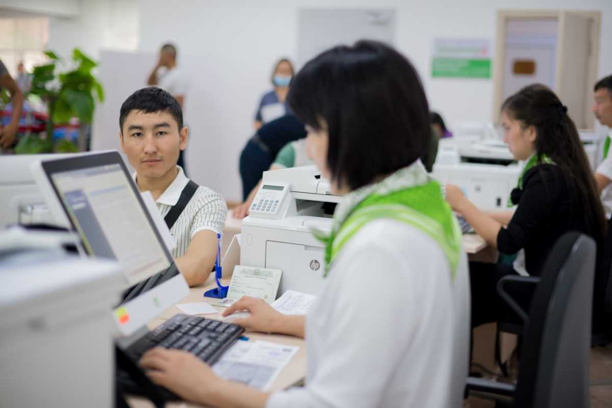 Как будут работать ЦОНы и спецЦОНы в майские праздники в Казахстане