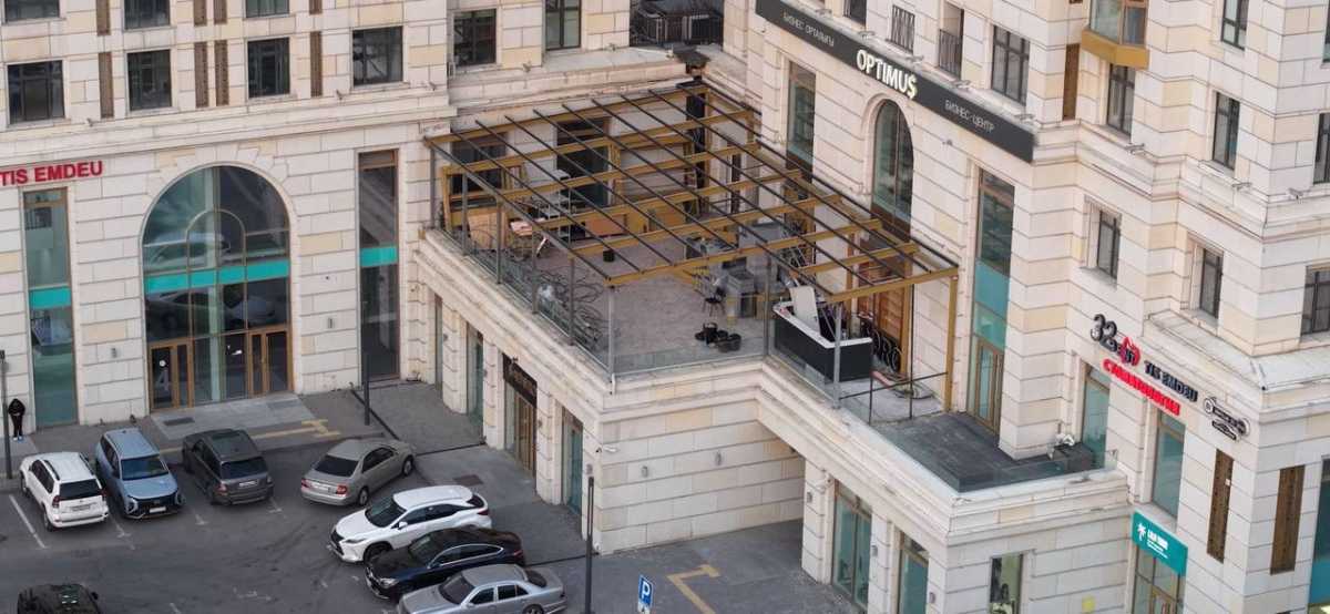 Террасу ресторана демонтировали в центре Алматы