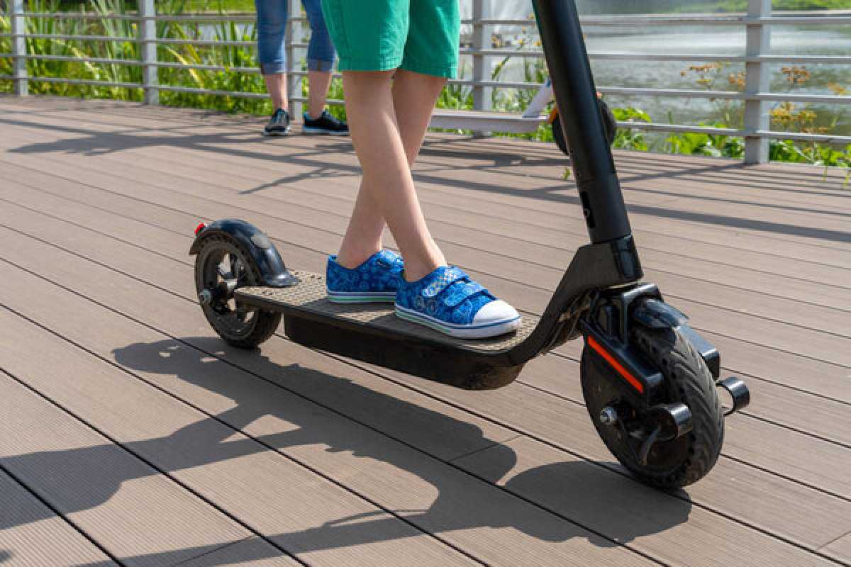 В Алматы блокируют аккаунты несовершеннолетних пользователей самокатов