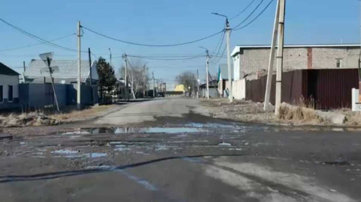 Водители в Петропавловске жалуются на разбитые дороги