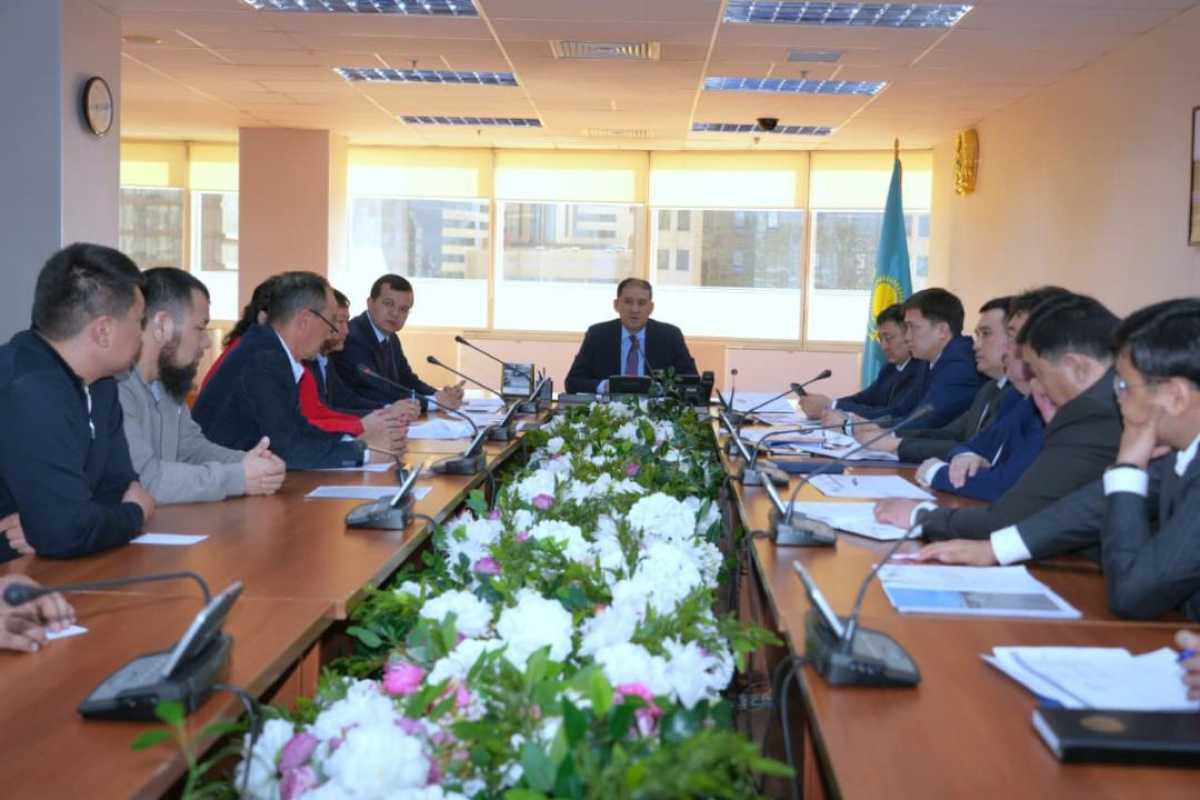 В Министерстве транспорта РК обсудили ход модернизации железнодорожных вокзалов в Жамбылской области