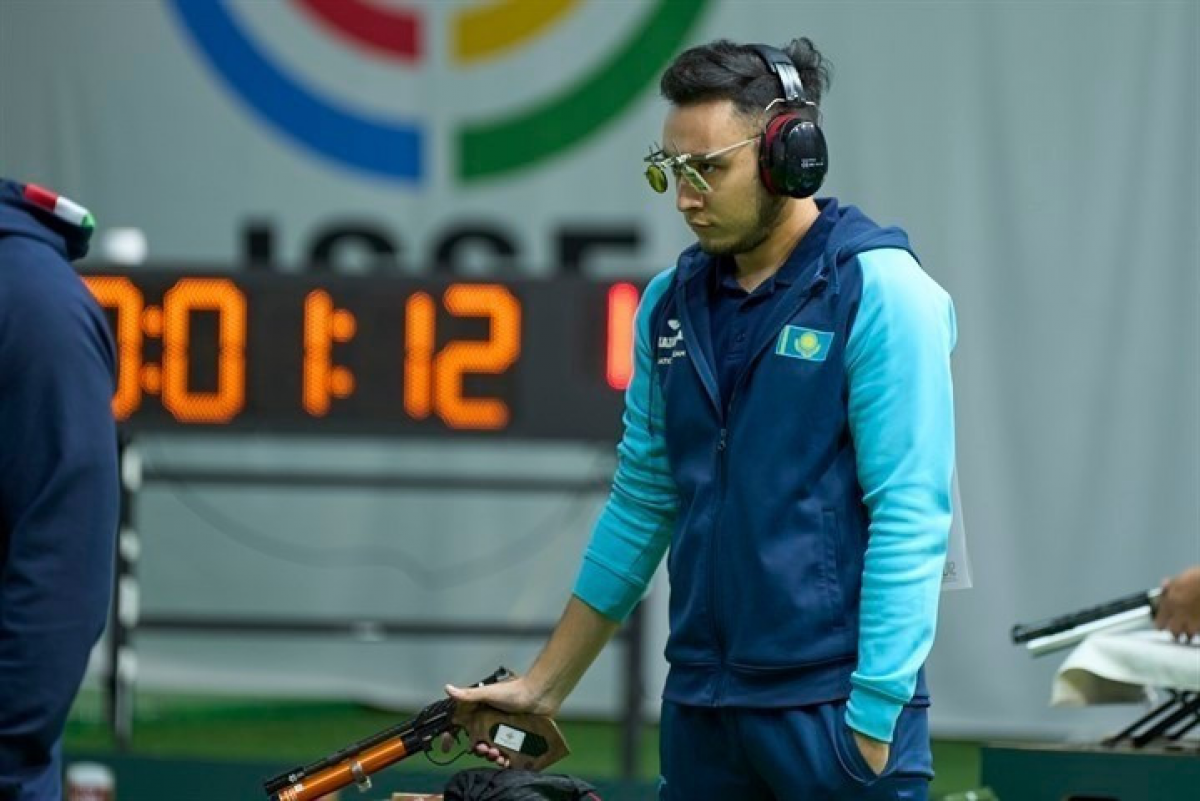 Казахстанский стрелок Валерий Рахимжан вошёл в десятку лучших на этапе Кубка мира