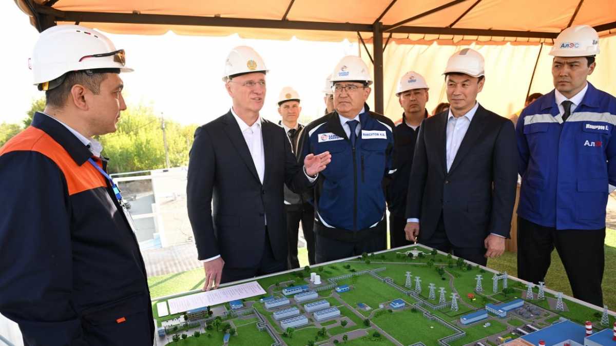 Скляр ознакомился с модернизацией ТЭЦ-2 и ТЭЦ-3 в Алматы