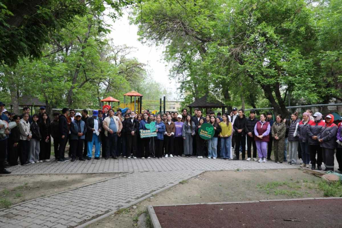 «Таза аула» в Шымкенте: 55 тысяч горожан вышли на общегородской день чистоты