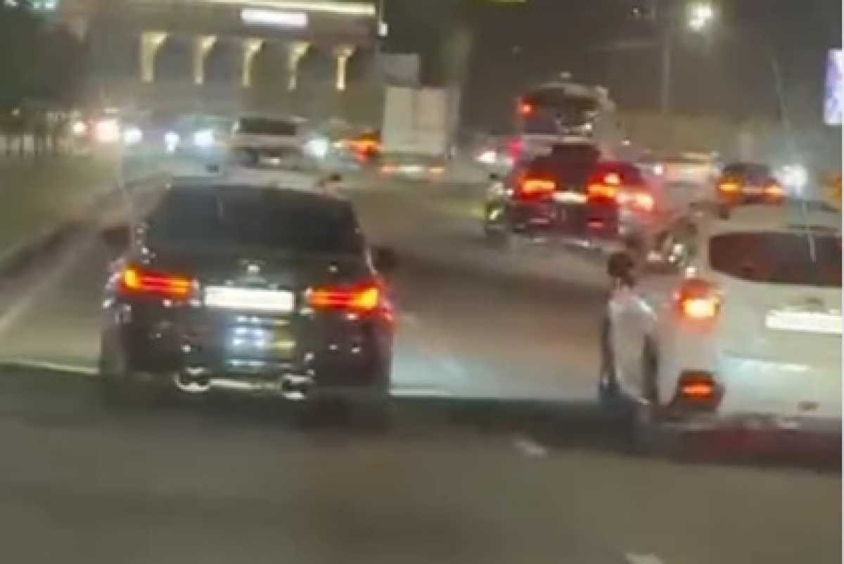 Новые гонки на Аль-Фараби в Алматы попали на видео