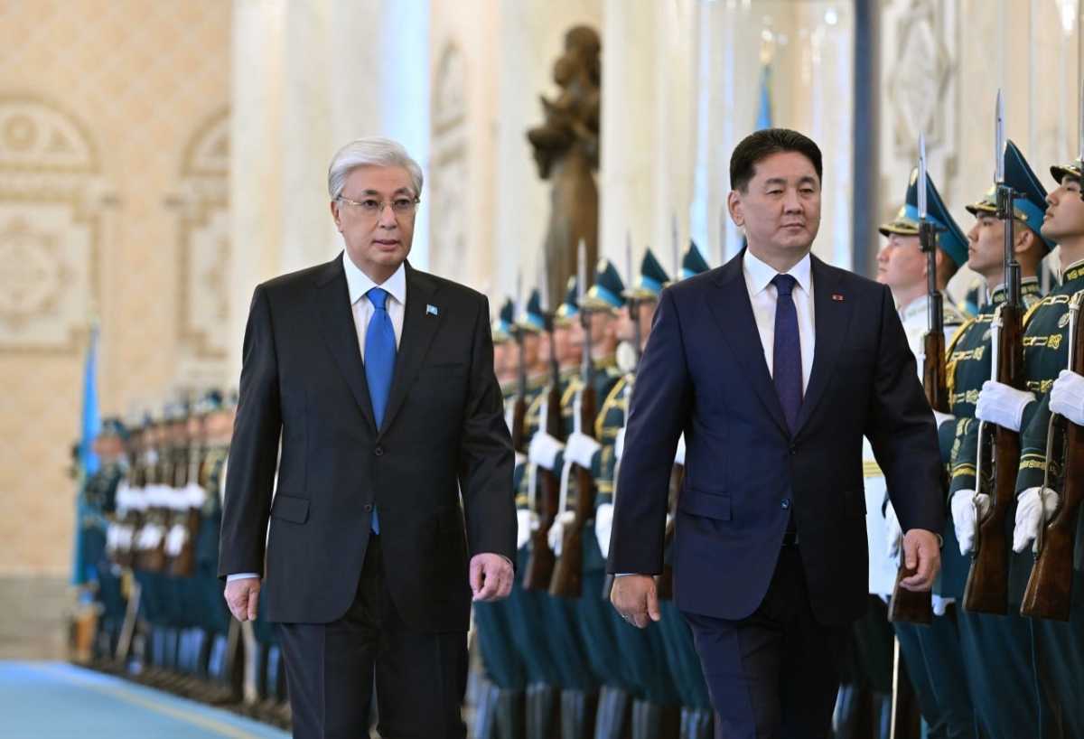 Президента Монголии торжественно встретили в Акорде – фото