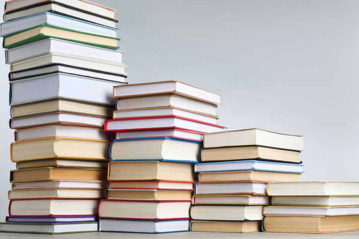 Токаев поздравил казахстанцев с Национальным днём книги