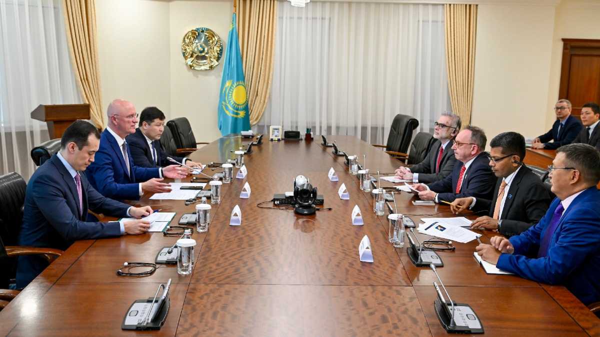 АБР планирует инвестировать миллиарды долларов в экономику Казахстана