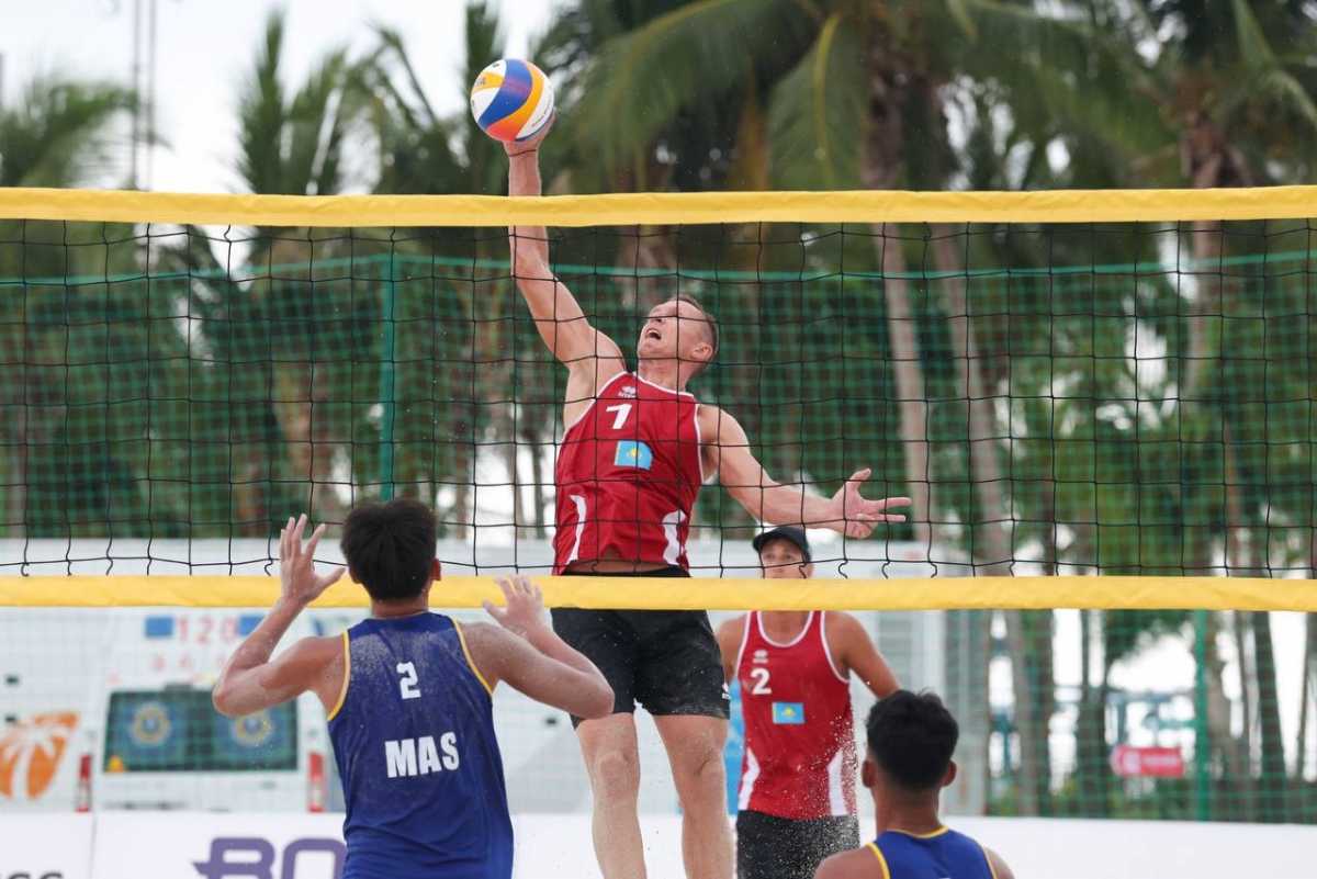 Казахстанские волейболисты одержали новые победы на Азиатских пляжных играх