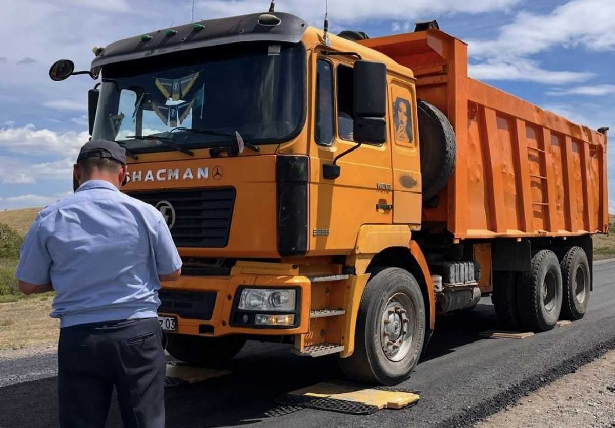 В Карагандинской области усилили контроль за большегрузами