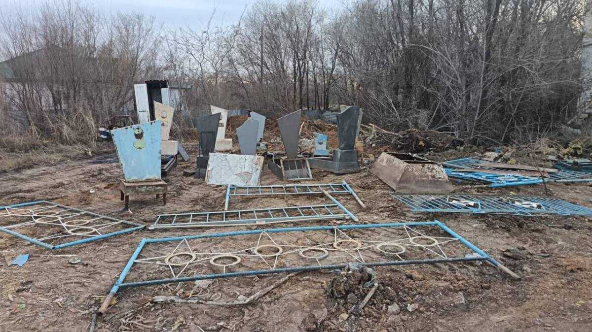 Кражи с кладбища: в Астане выявили подпольный пункт приёма металла