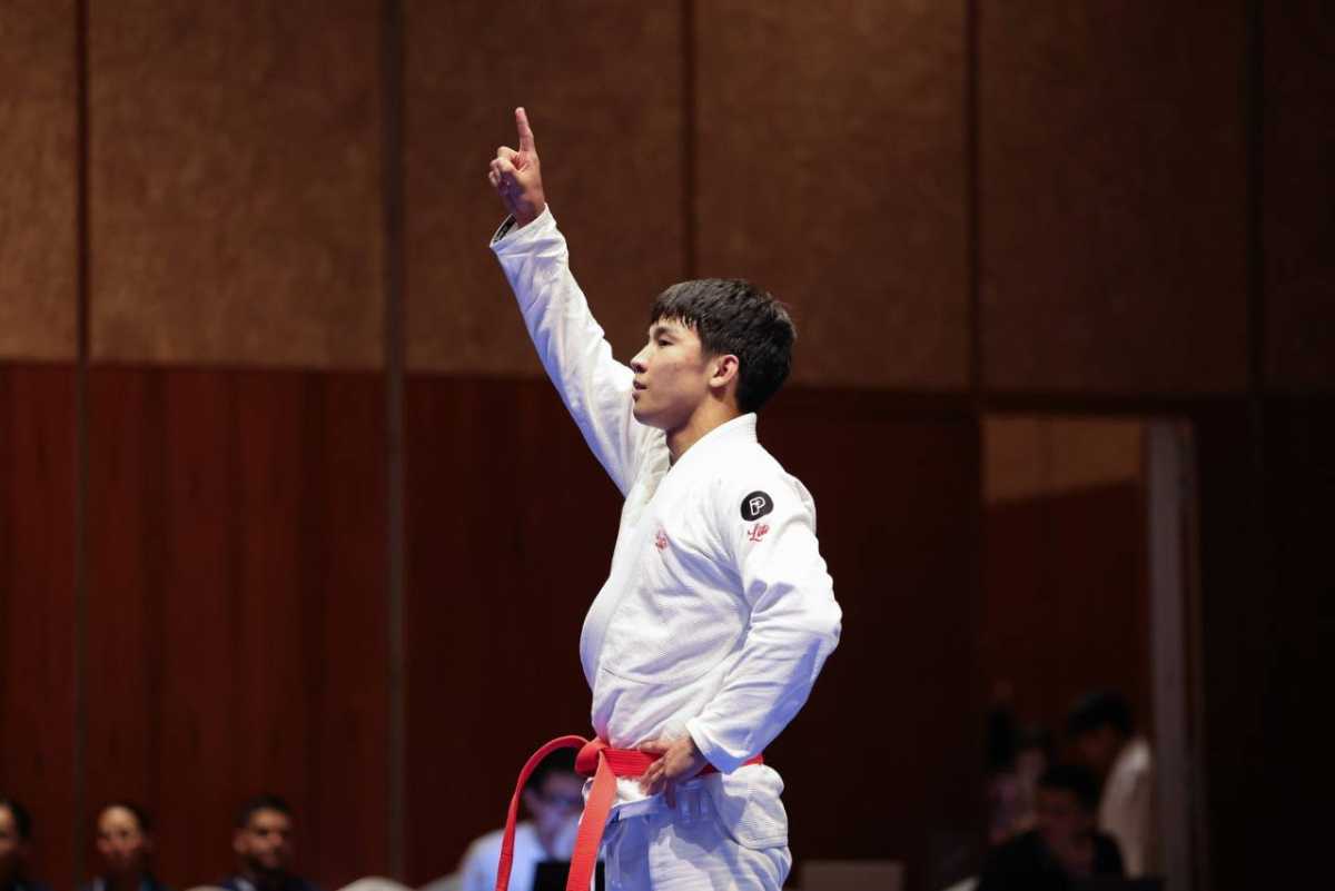 Казахстанский джитсер Алинур Куатулы завоевал «бронзу» Азиатских пляжных игр