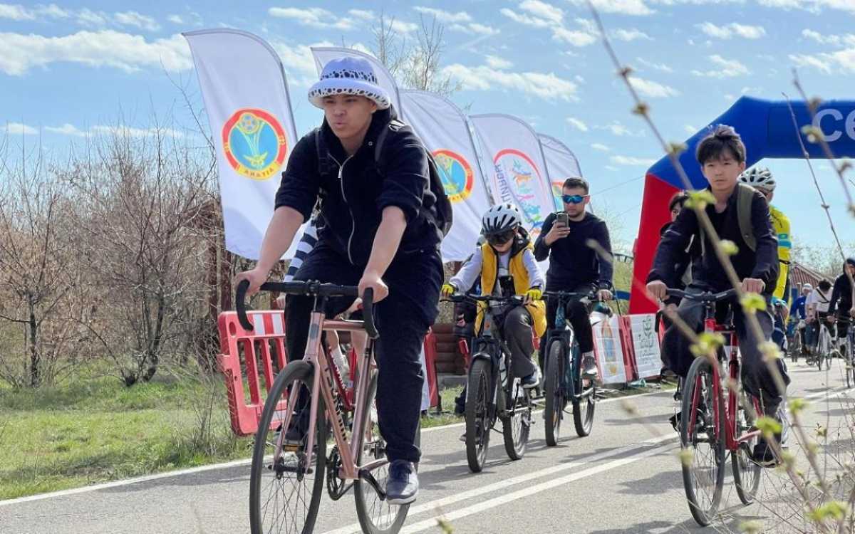 Открытие летнего велосезона прошло в столице в рамках экологической акции