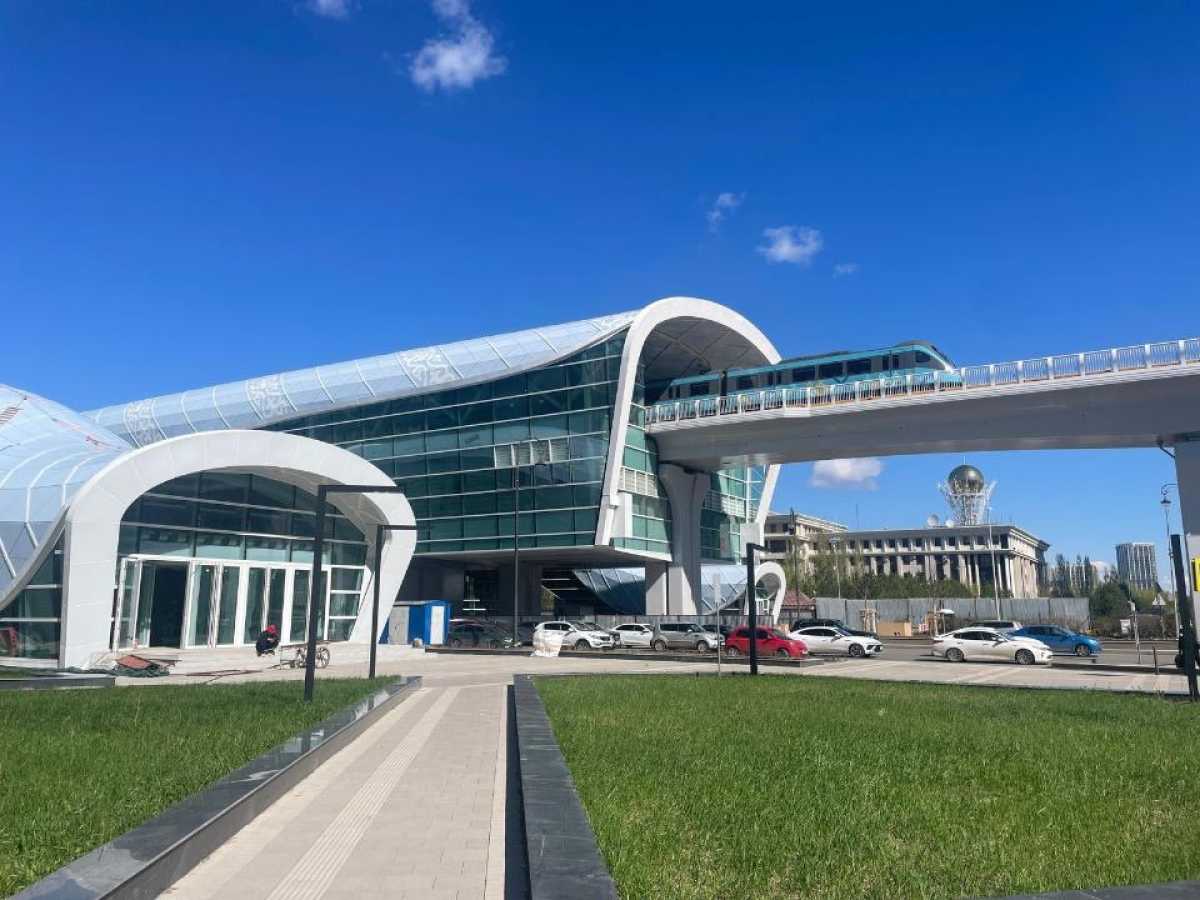 Аким Астаны проверил готовность LRT к запуску