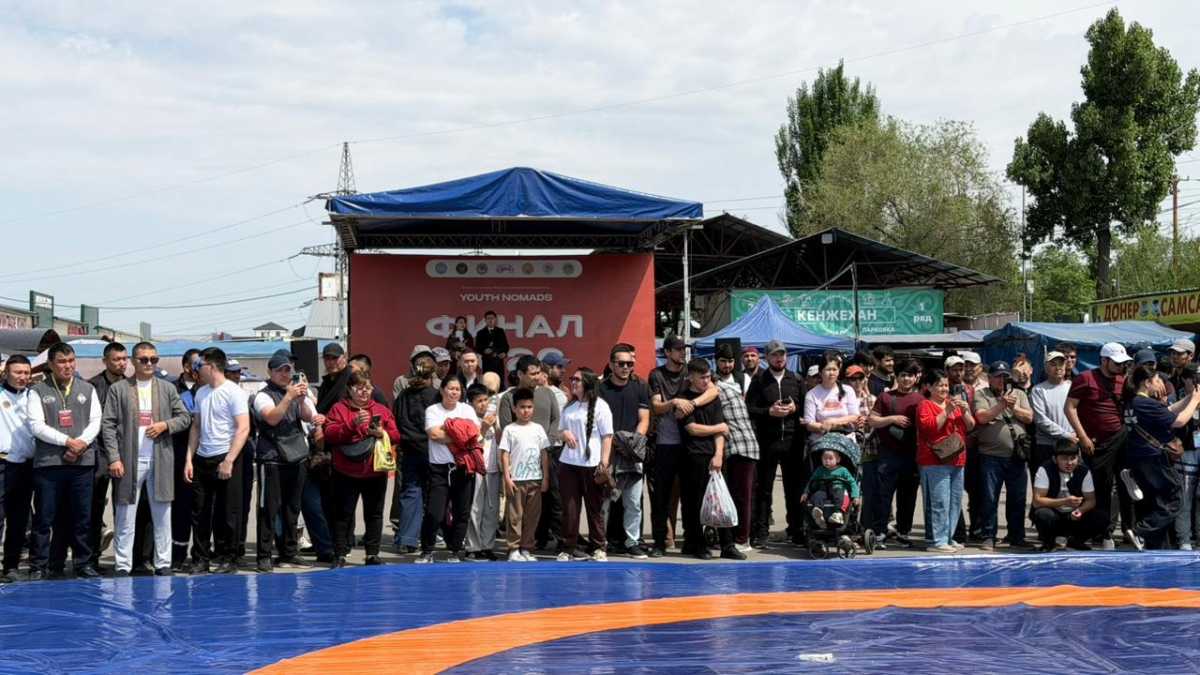 На рынках Алматы проходит молодежный фестиваль национальных игр