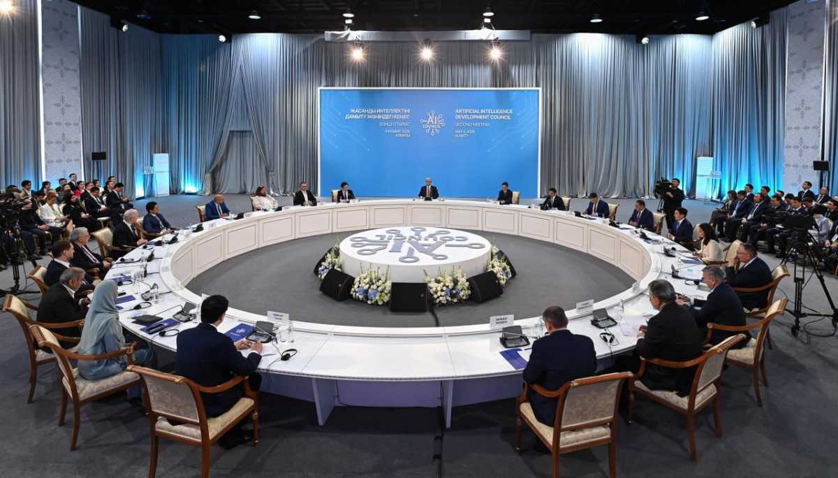 Прозрачность и снижение затрат: Токаев оценил роль цифрового тенге
