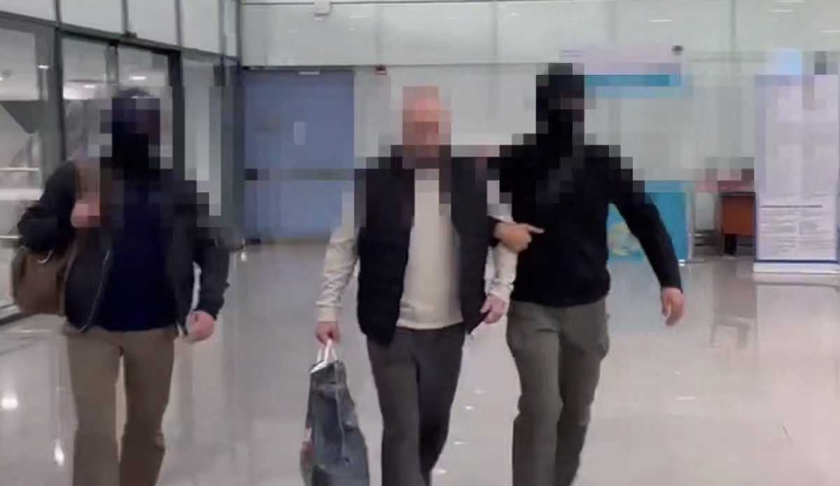 Владельца салона тайского массажа экстрадировали из Грузии в Казахстан