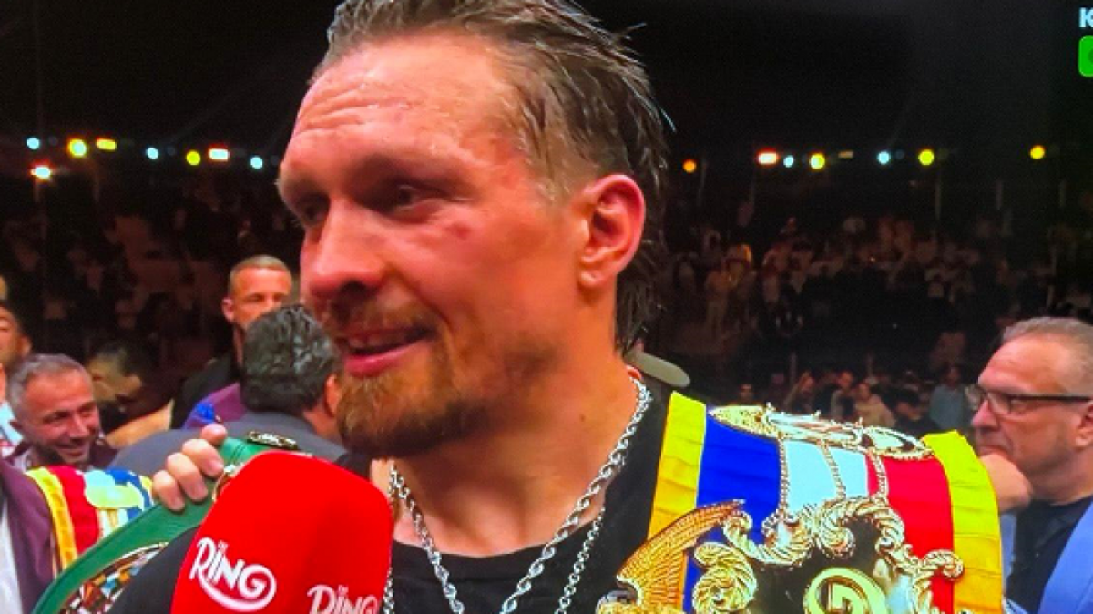 Украинец Александр Усик подтвердил свой титул WBC в тяжелом весе