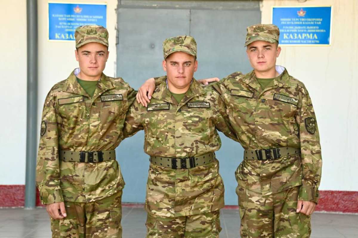 Братство в строю: трое родных братьев служат в одной воинской части