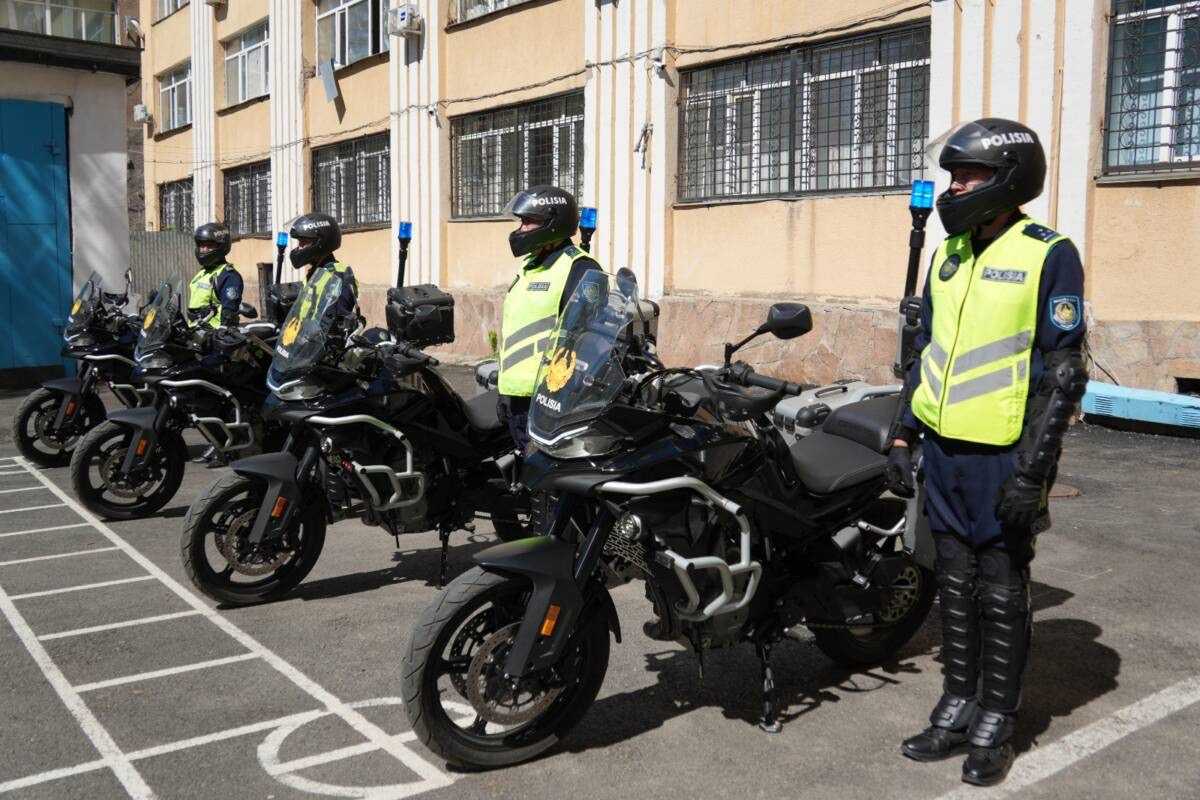 Дорожный контроль усилили в Караганде: мотопатрули полиции вышли на улицы города