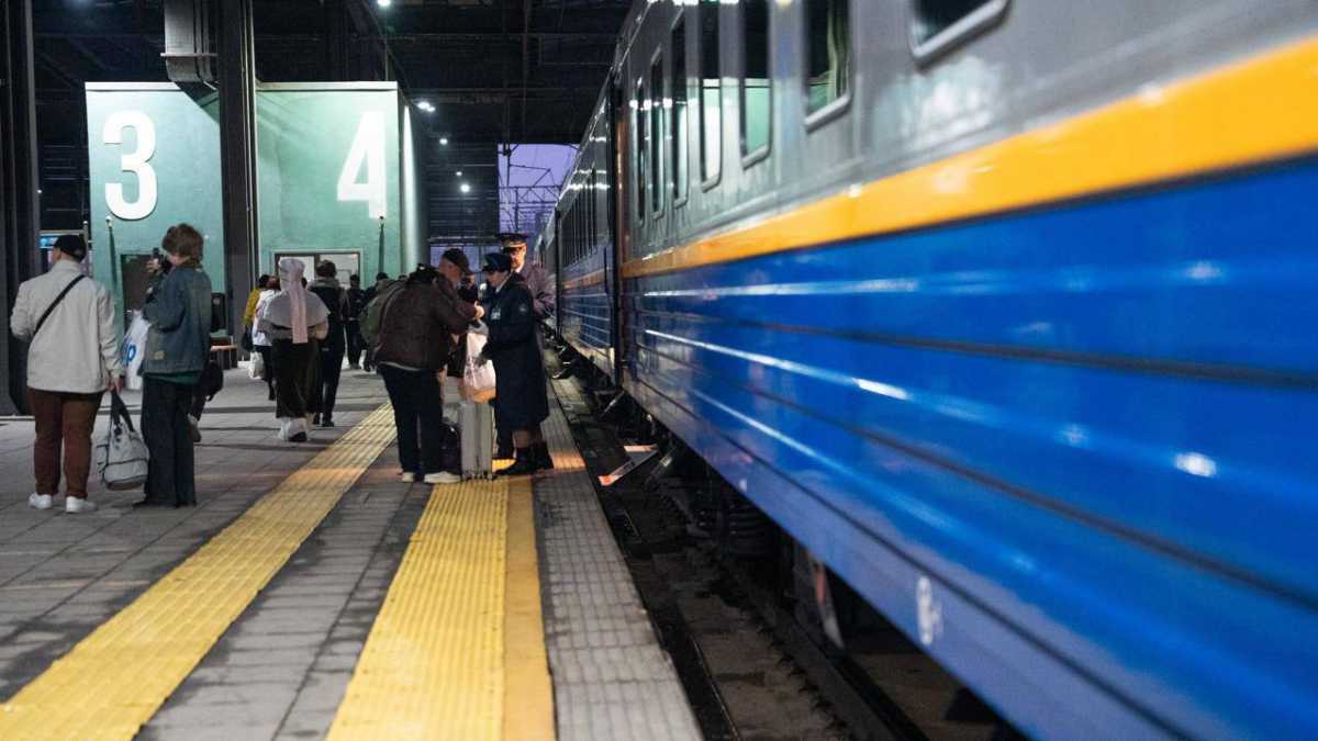 Количество мест в поездах увеличат в Казахстане на майские праздники