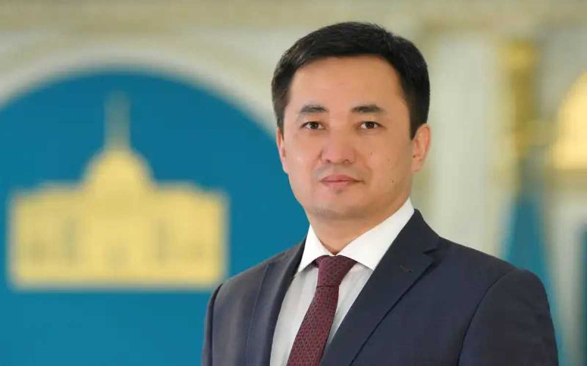 Айбек Дадебай освобождён от должности главы Администрации Президента РК