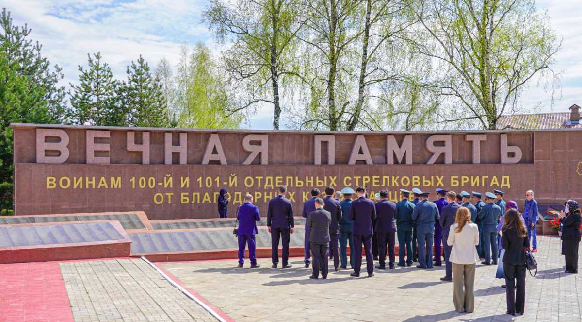 Память казахстанских воинов почтили в Ржеве
