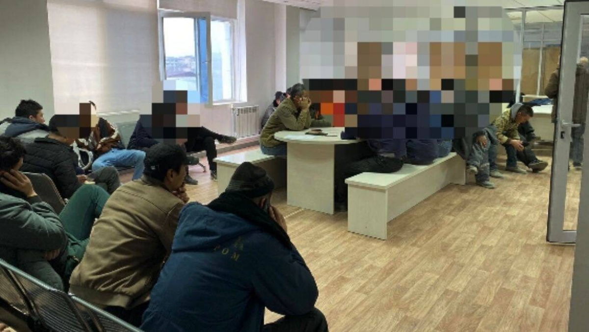 Более 400 иностранцев выдворили из страны в Мангистауской области