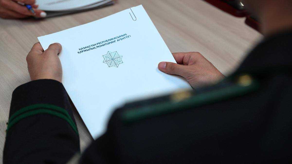 Схему незаконного ввоза грузовиков раскрыли в Астане