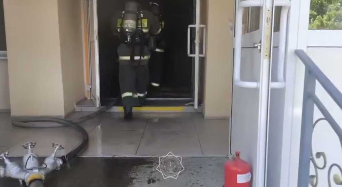 Пожар вспыхнул в школе в Усть-Каменогорске
