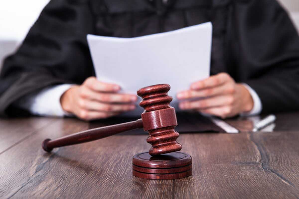 Жительницу Шымкента осудили за истязание своих детей