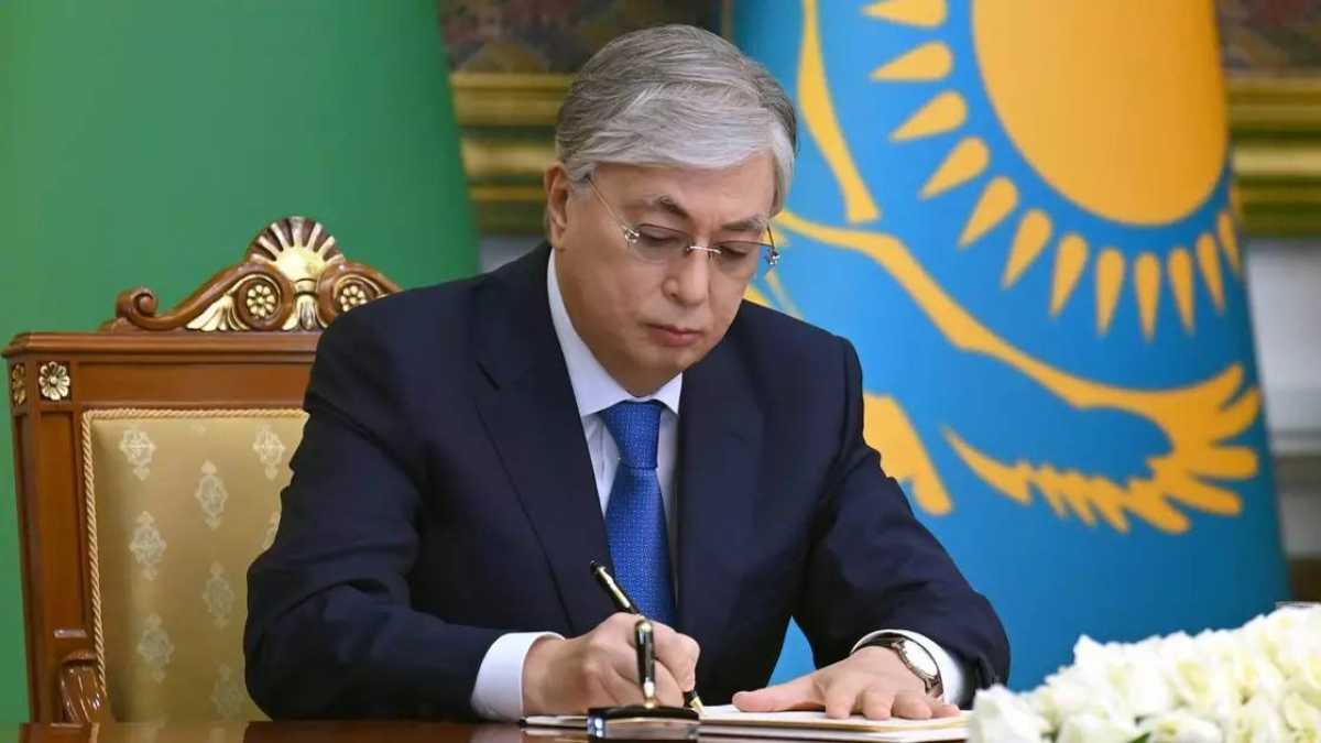 Токаев подписал закон о ратификации меморандума с МВФ