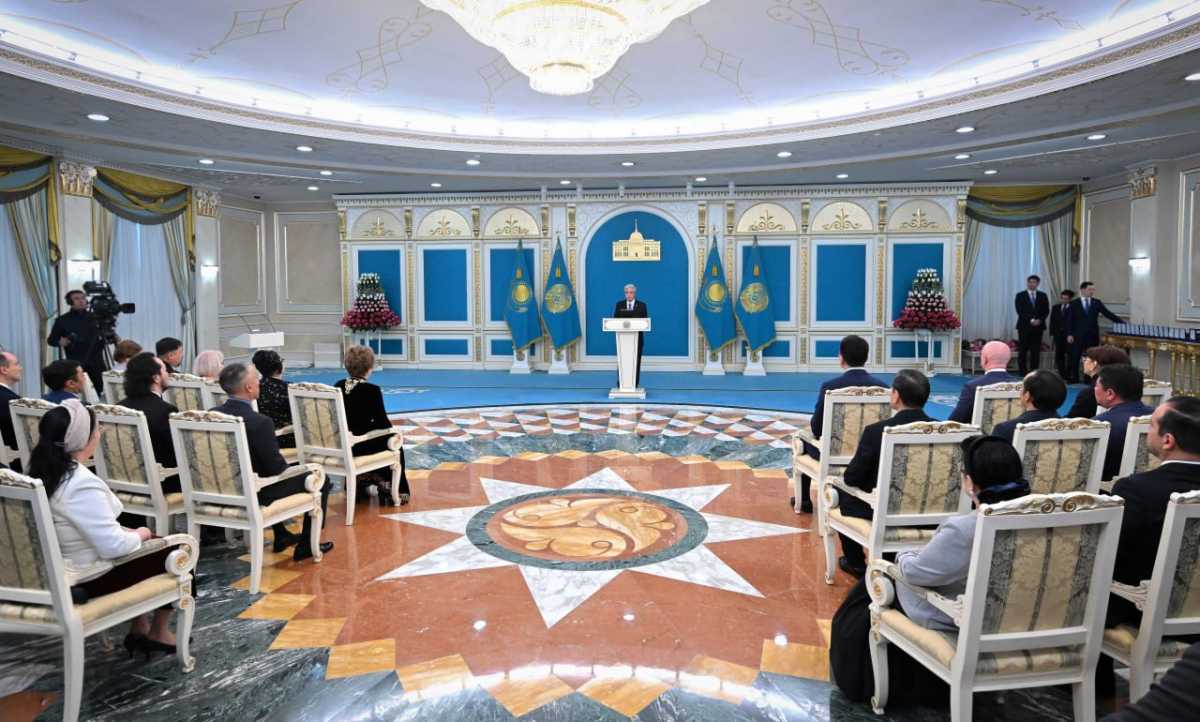 Токаев прокомментировал случаи порчи исторических объектов в Казахстане