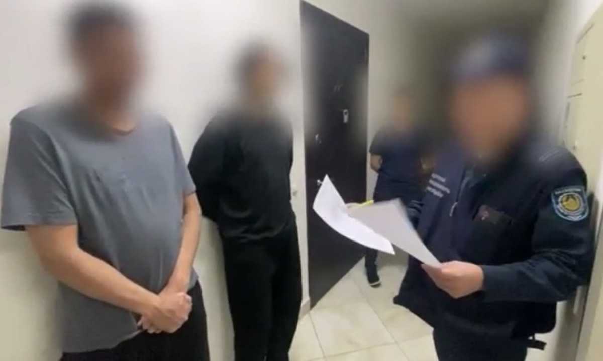 Две квартиры, наркотики и весы: подозреваемого в распространении мефедрона задержали в Астане