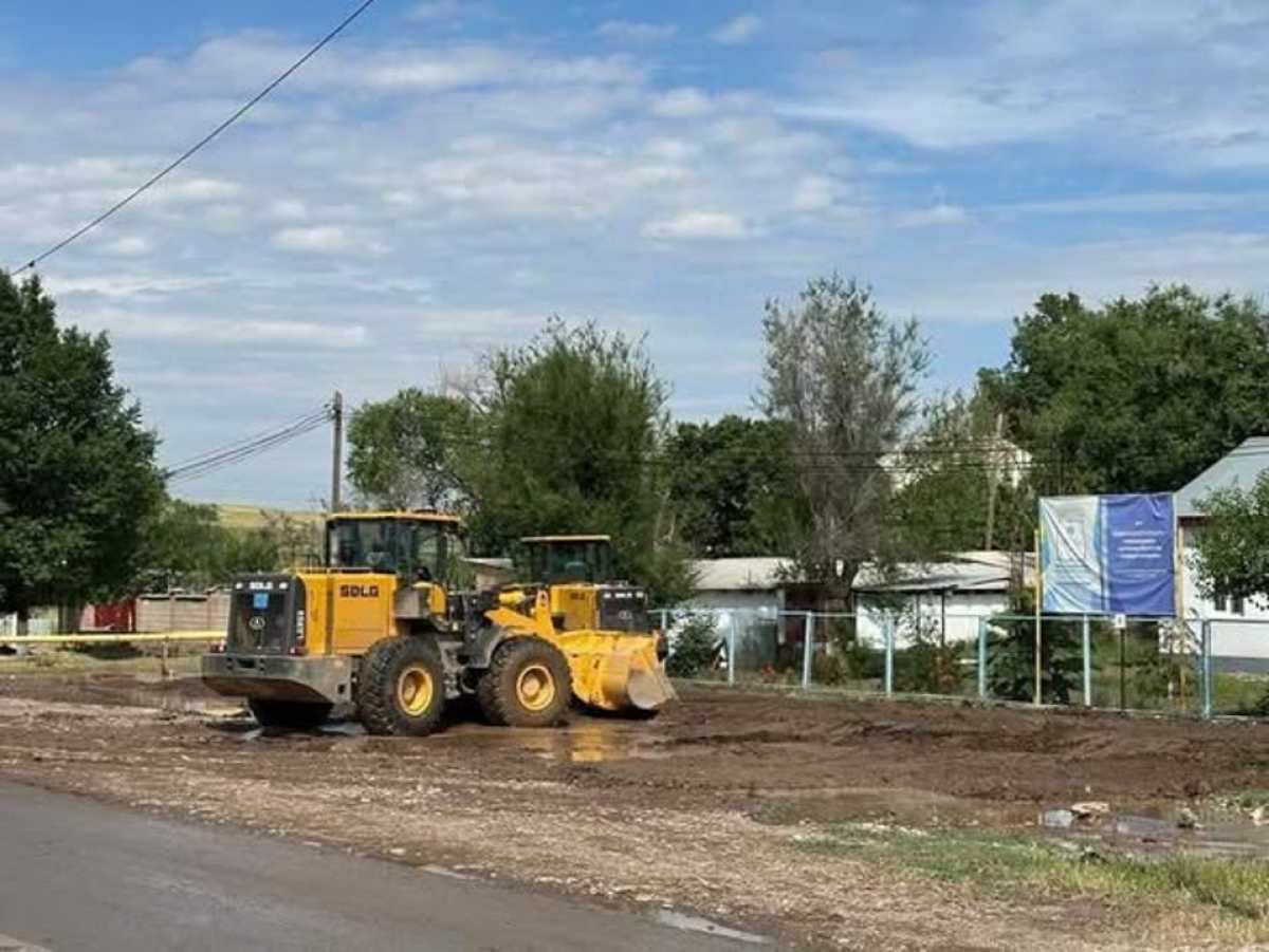 Ливни в Туркестанской области: подтоплены дворы в Толебийском и Казыгуртском районах