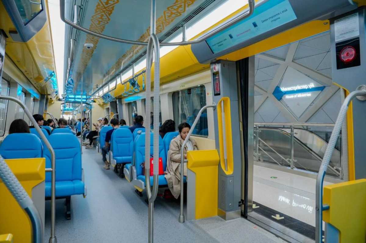 LRT в Астане перевез 1 миллион пассажиров за две недели