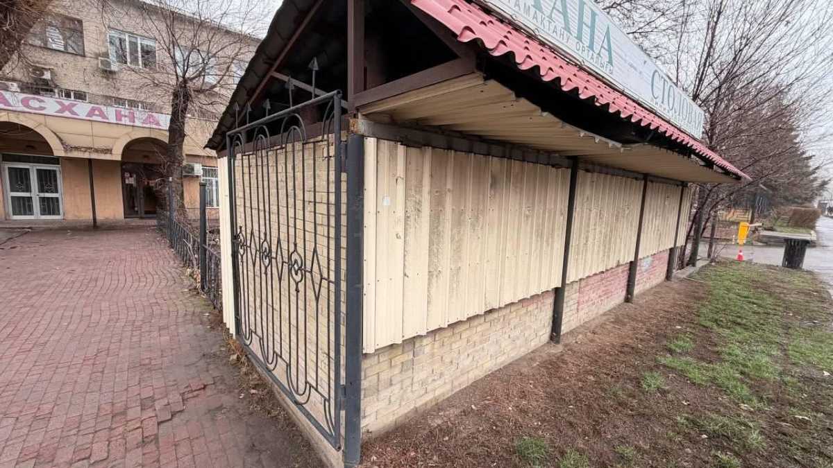 Незаконный объект общепита демонтировали в Алматы